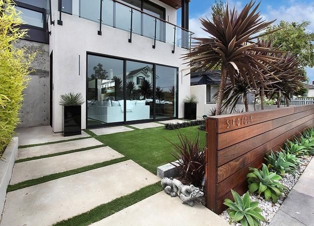 50 Modern Front Yard Designs and Ideas — RenoGuide ...