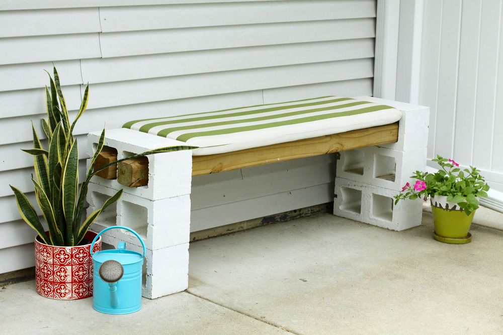 Easy DIY Outdoor Cinder Block Bench