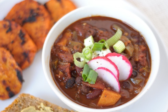 Plan B S Chef John Shares 8 Tips For Making Great Chili Ct Bites