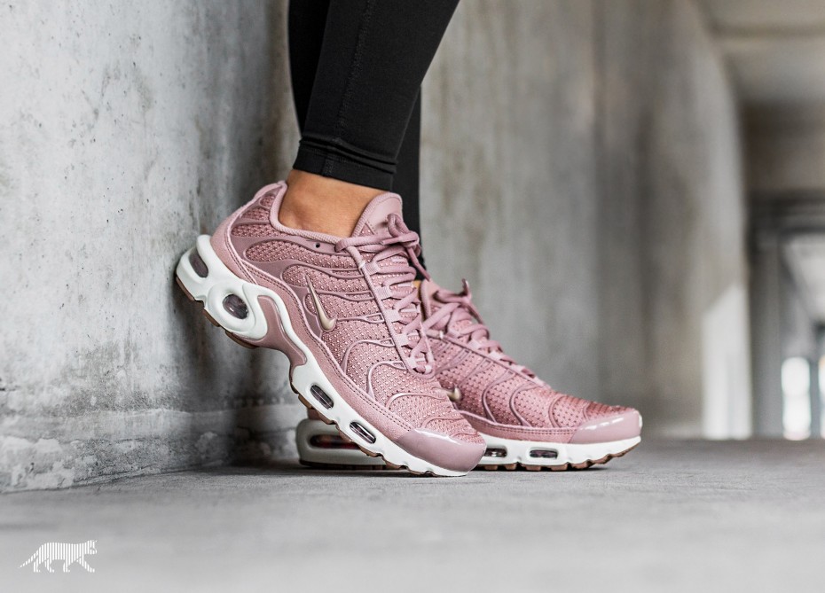 This Nike Air Max Plus TN is Draped in 