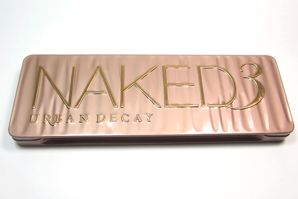 Urban Decay Naked3 Palette Photos & Review.