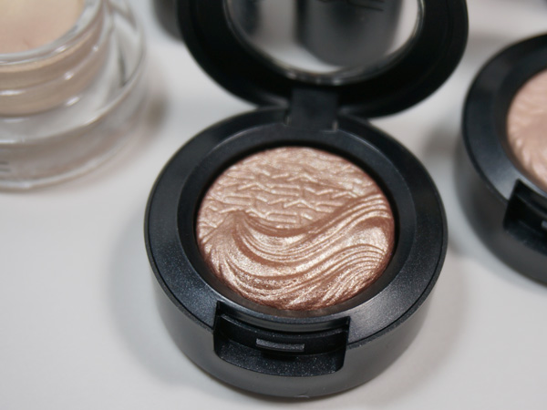MAC Magnetic Nude Collection: Extra Dimension Eye Shadow Sweet Heat