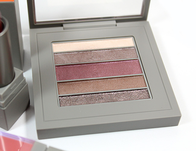 MAC Brooke Shields Collection: Trusted Instinct Veluxe Pearlfusion Shadow