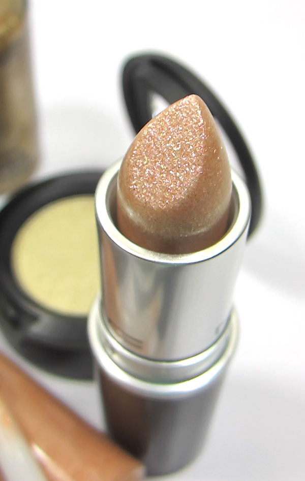 MAC Cosmetics Dazzle Lipstick in Smash Hit