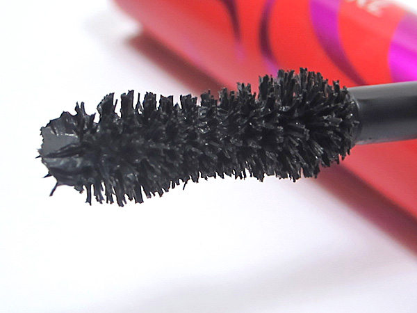 COVERGIRL Flamed Out Mascara Review