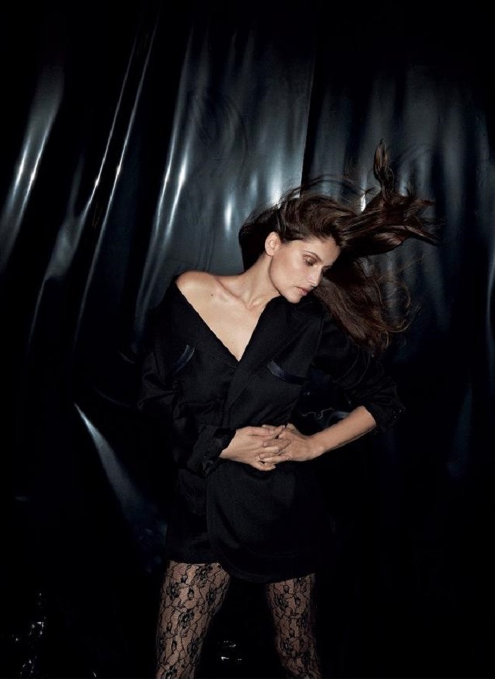 Laetitia Casta Smolders, Lensed By Philip Gay For Air France Madame ...
