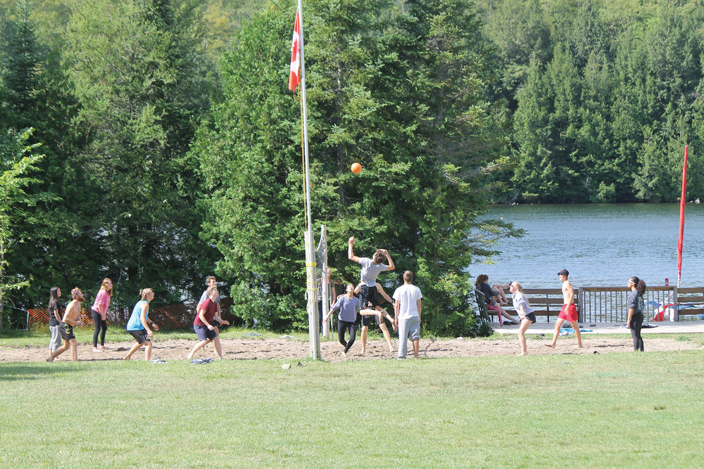  Summer camp isn’t just for kids. Working as a camp counsellor is an excellent way for young people to build leadership and teamwork skills. Being a camp counsellor looks excellent on university applications. Photo Courtesy of Camp Can Aqua. 
