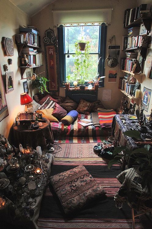 diy stoner room decoration: 10 stoner room essentials — chronic crafter