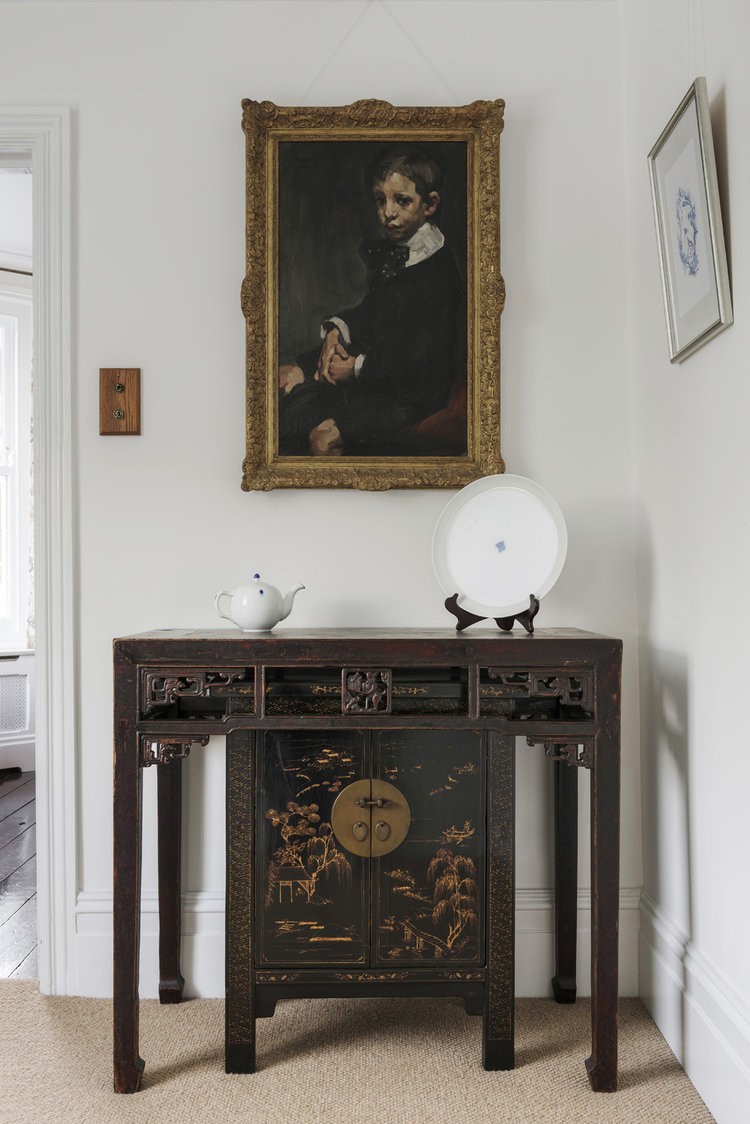  A painting by Arthur Navez, with Chinese furniture and modern Korean porcelain. 