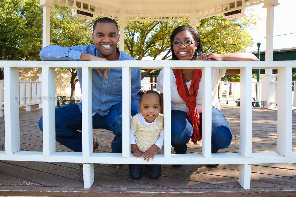 Lifestyle Family Portrait | Atlanta + Dallas Lifestyle, Fashion & Business Portrait Studio and Outdoor Photographer | ksimonphotography.com | © KSimon Photography, LLC