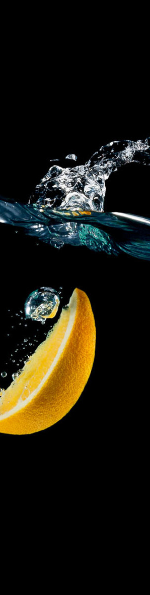 lemon splashing in water and gallery of splash photographs