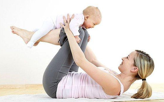 The Benefits of Baby Yoga and Movement for Your Baby’s Growth