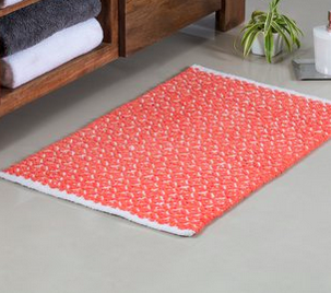  BINGO! A flat woven mat is where it's at! Cotton washes and dries well too. 