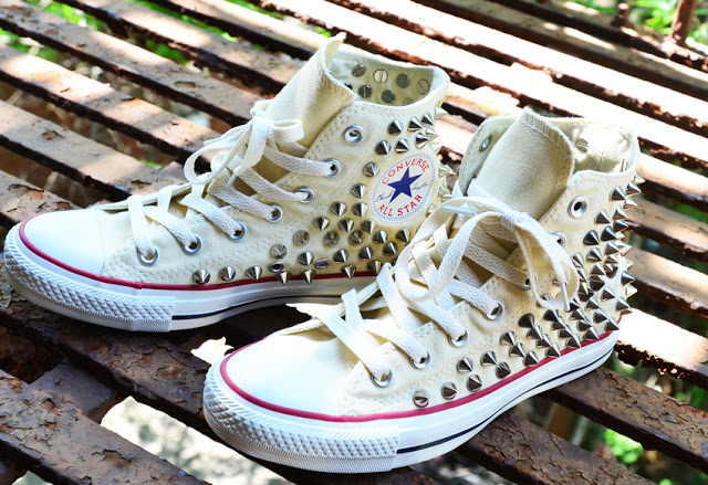 Microprocesador ratón margen How to Guide: Studded Converse Chuck Taylor Sneakers — SOLIFESTYLE®
