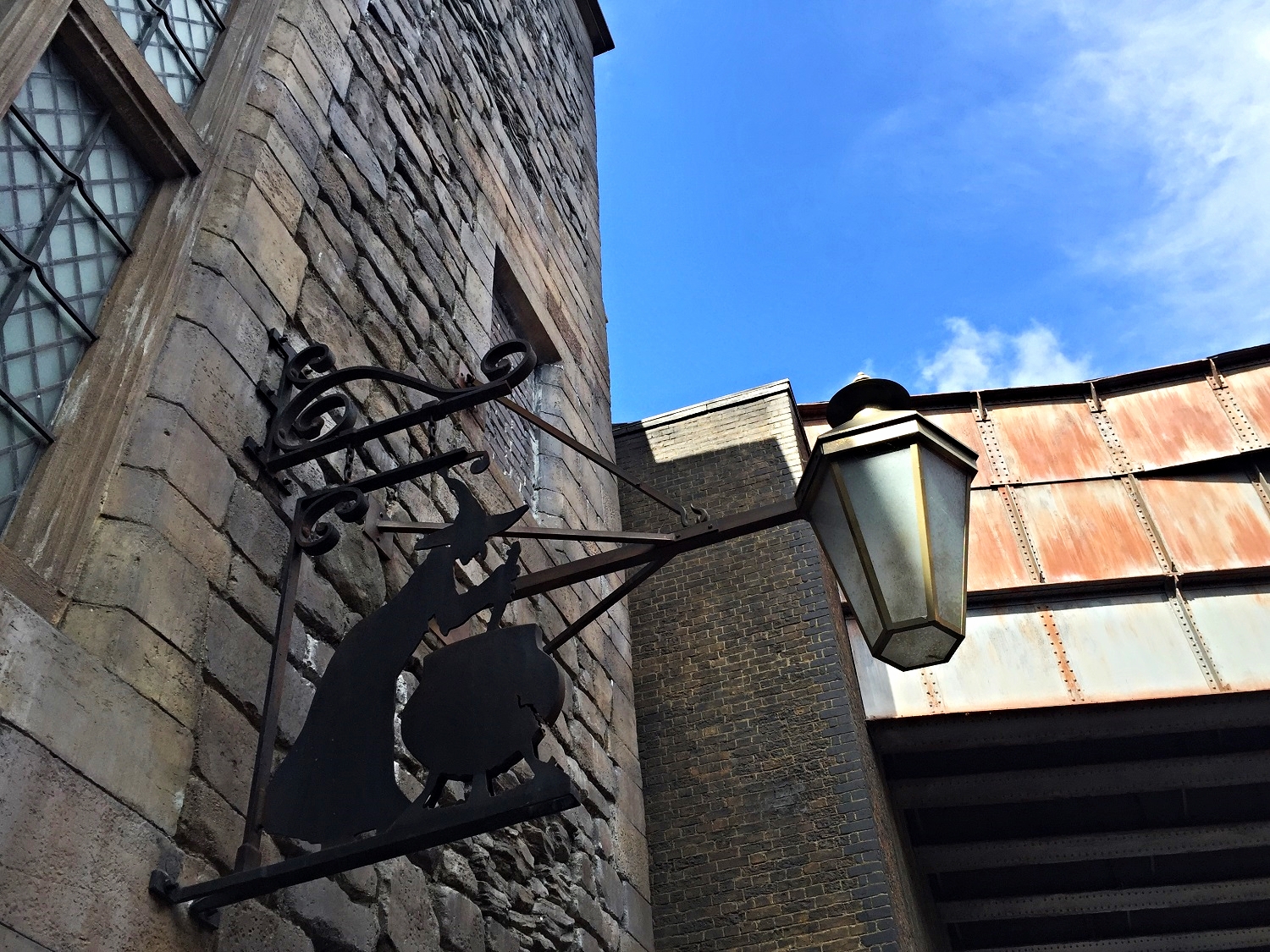 Leaky Cauldron Menu, Prices, Theming and More — UO FAN GUIDE
