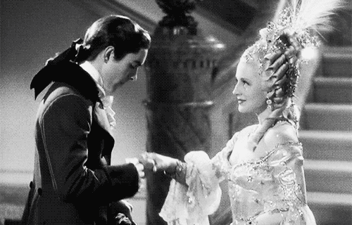Marie-Antoinette et Fersen : un amour secret Marie-antoinette-gif-lovely-film?format=1000w