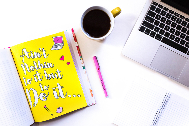 Click through for the Ultimate Guide to Goal Setting (plus a FREE workbook!) I created my own business over 5 years ago and have been working it full-time ever since! And how did it all start? With a simple, written goal.