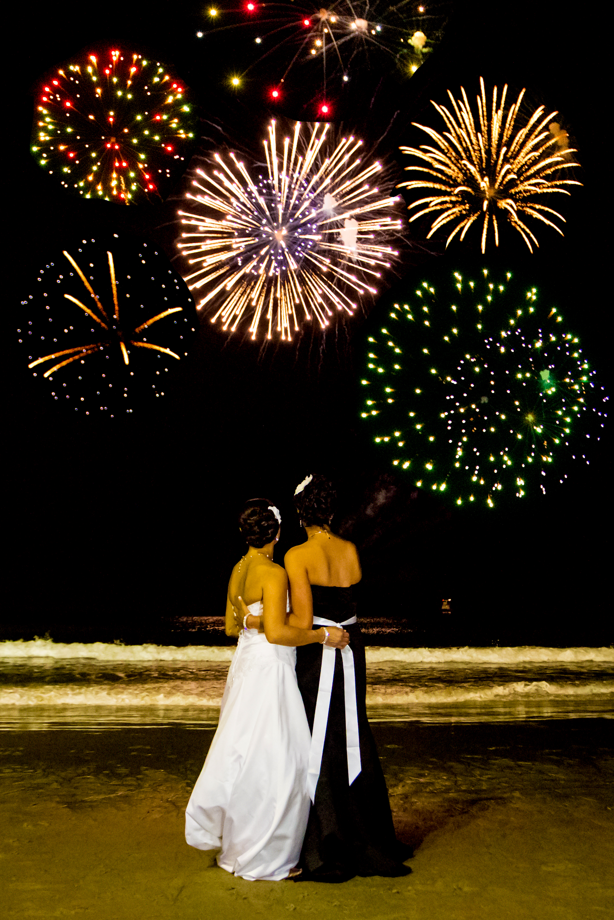 wedding fireworks love beach salisbury ma .jpg