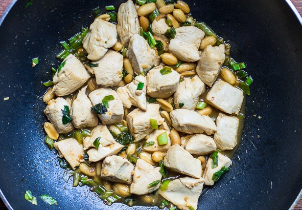 Clean Kung Pao Chicken & Vegetables | ediblesoundbites.com