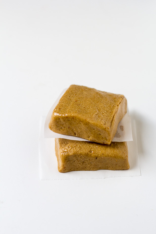 Peanut Butter Protein Fudge | ediblesoundbites.com
