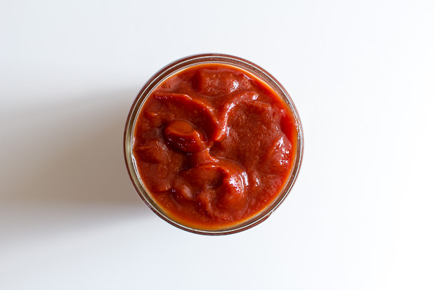 Homemade Ketchup | ediblesoundbites.com