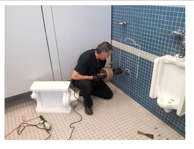 Clogged Toilets Bathtubs & Showers The Drain Medic