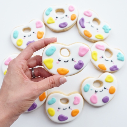  COOKIES    Tiny Kitchen Treats    TOO CUTE TO EAT! These adorable cookies are going to make you decide between the impossible choice of eating a delicious cookie, or keeping it forever as art. #harddecisions #lifechoices #ugh 