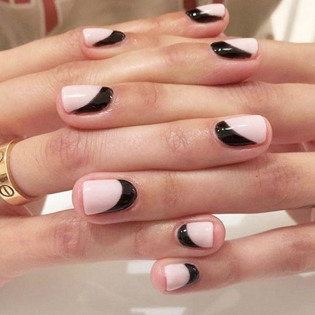 black and pink nail trend