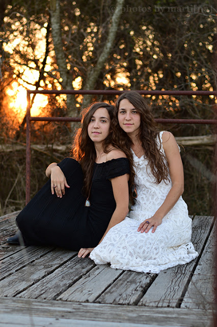 Twin sister portraits at Mary Moore Searight Park