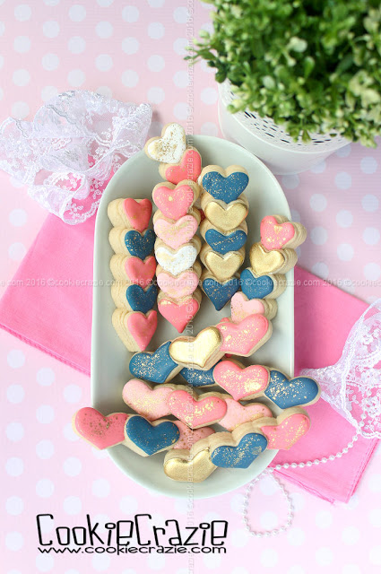 /www.cookiecrazie.com//2016/08/stacked-heart-decorated-cookies-tutorial.html
