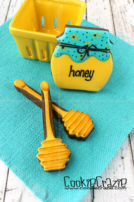 /www.cookiecrazie.com//2016/07/honey-dripper-honey-comb-decorated.html