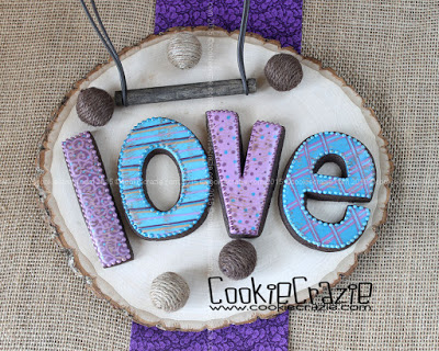 /www.cookiecrazie.com//2015/02/purple-blue-valentine-cookie-collection.html