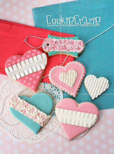 /www.cookiecrazie.com//2016/02/pink-aqua-texture-mat-heart-cookies.html