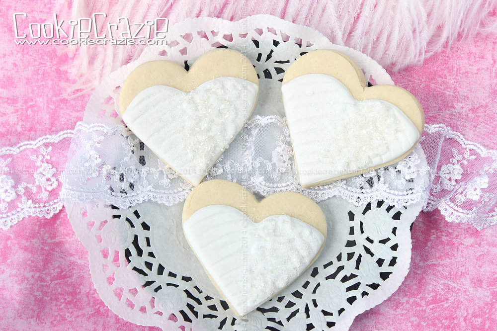 http://www.cookiecrazie.com/2014/10/wedding-bride-heart-cookies-tutorial.html