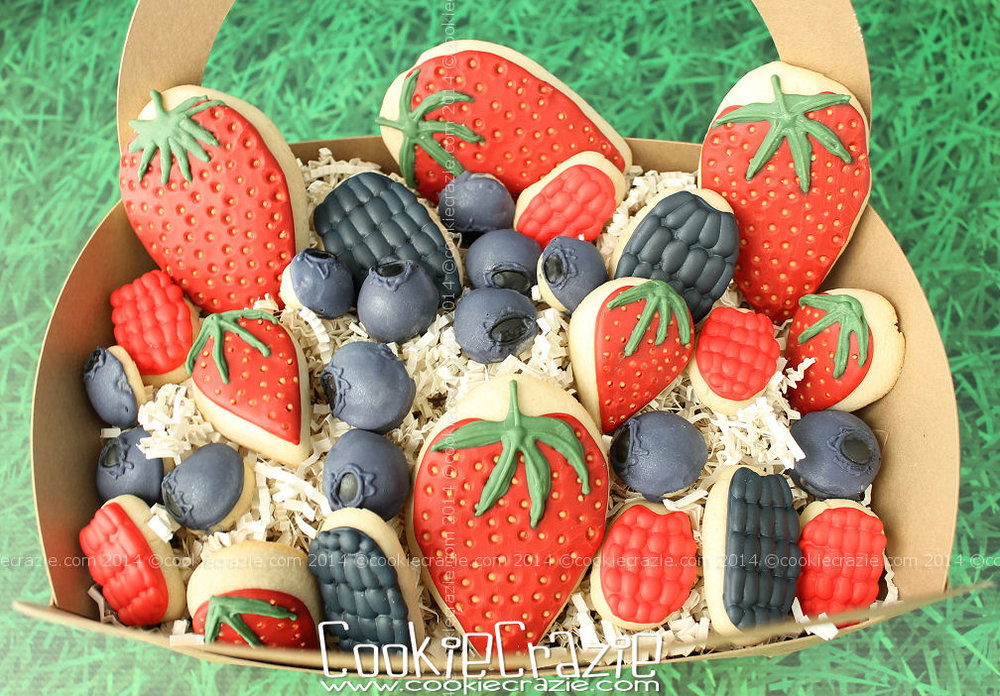 /www.cookiecrazie.com//2014/04/berry-berry-cookie-collection.html