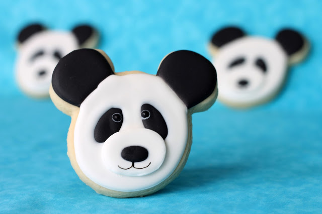/www.cookiecrazie.com//2013/04/panda-bear-cookies-tutorial.html