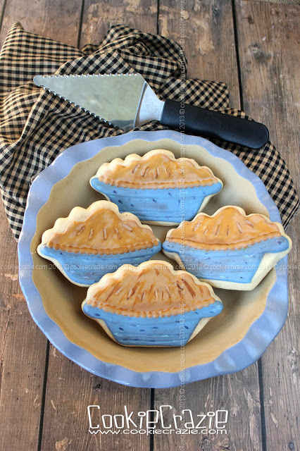 /www.cookiecrazie.com//2013/11/thanksgiving-pie-cookies-tutorial.html