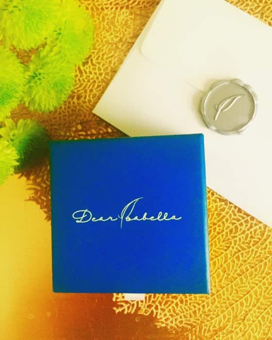 SMALL BOXES, BIG SURPRISES. The best things in life truly comes in small boxes. Delight mom with a thoughtful gift enclosed in a lovely blue box.