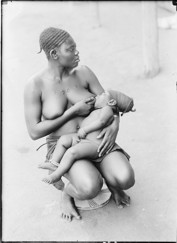 Amadi woman, Okongo's village, Belgian Congo, c. 1915. 