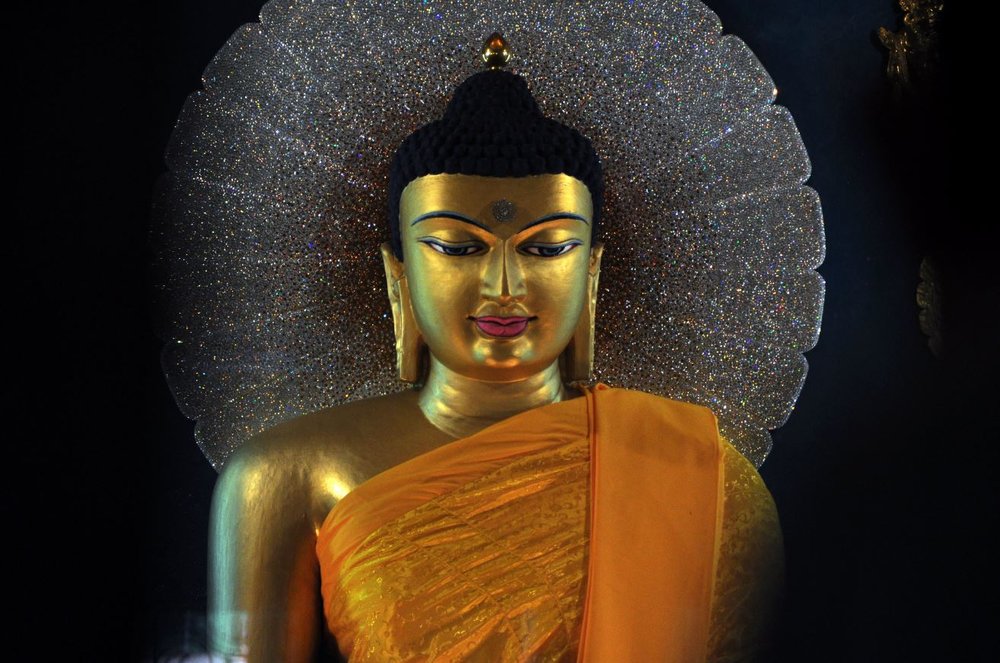 Buddha statue from the inner sanctum of the Mahabodhi Stupa.JPG