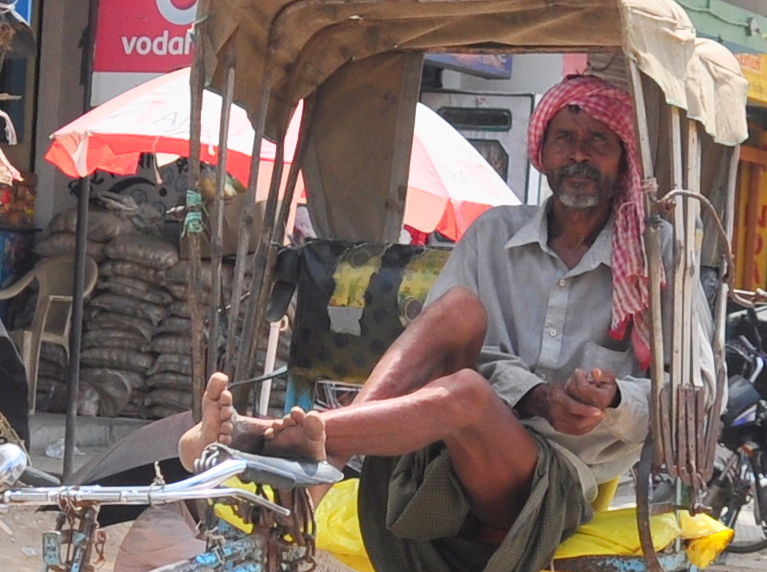 rickshaw driver in Bodhgaya.JPG