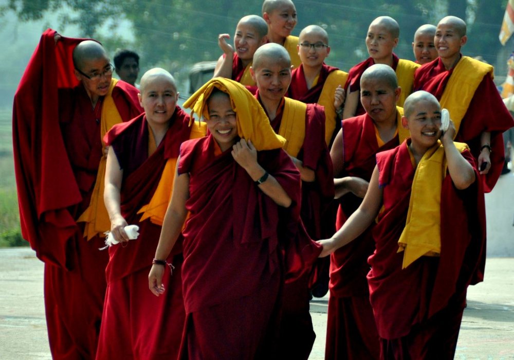 Tibetan nuns await the Karmapa at Tergar Temple in Bodhgaya.JPG