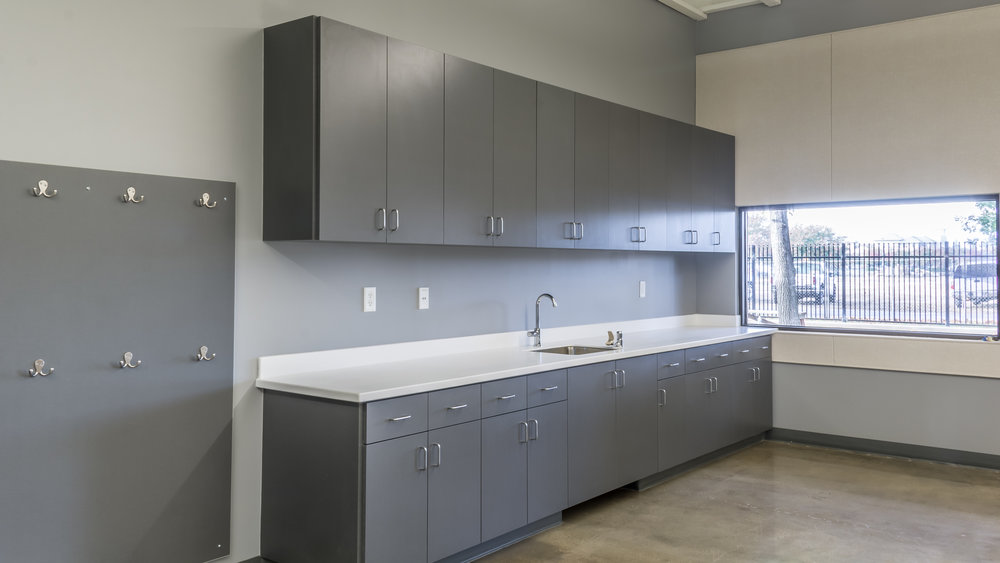 commercial casework — k&m cabinets & countertops