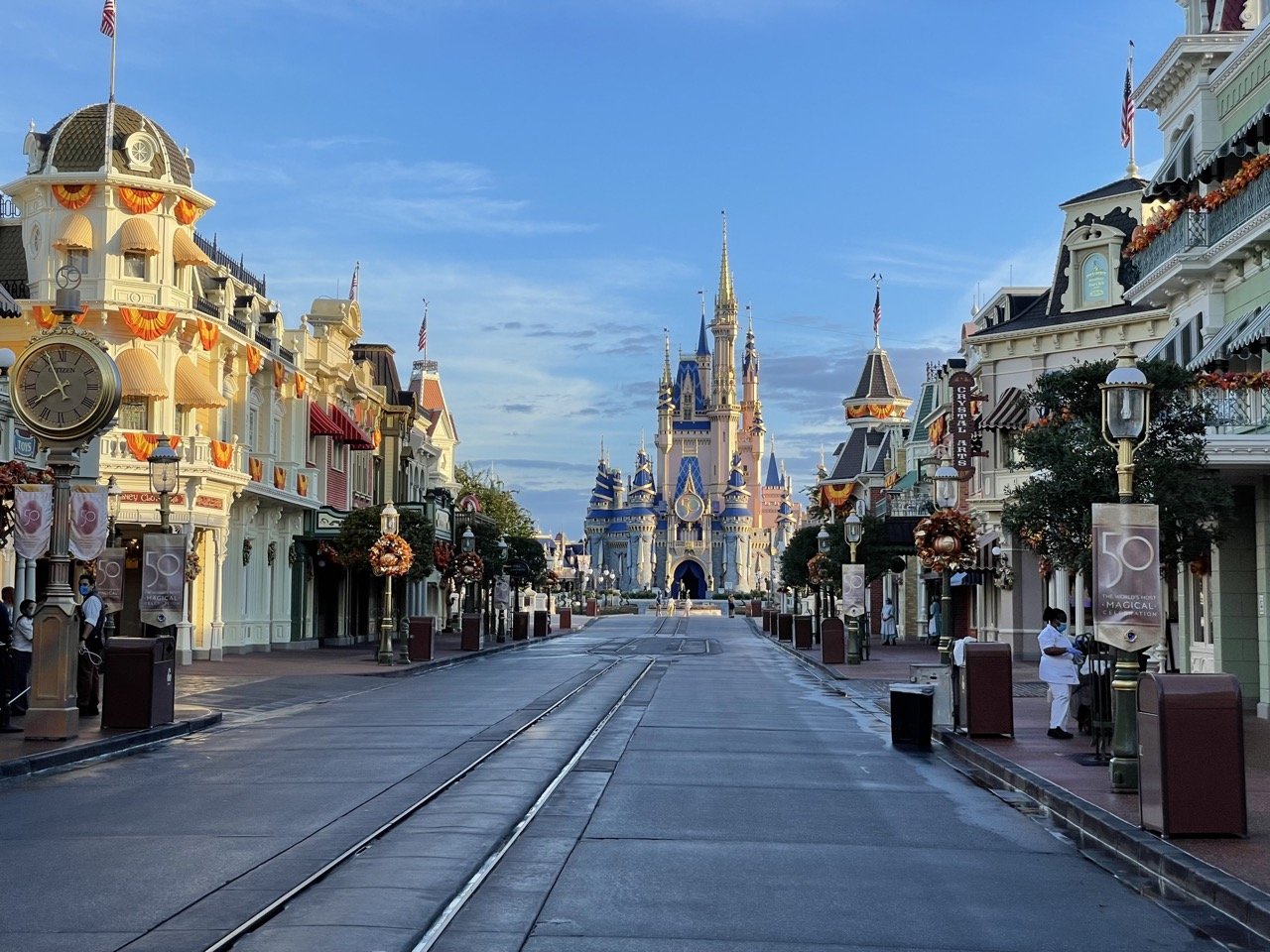 Magic Kingdom Rope Drop and Early Entry Strategy 2022 - Mouse Hacking