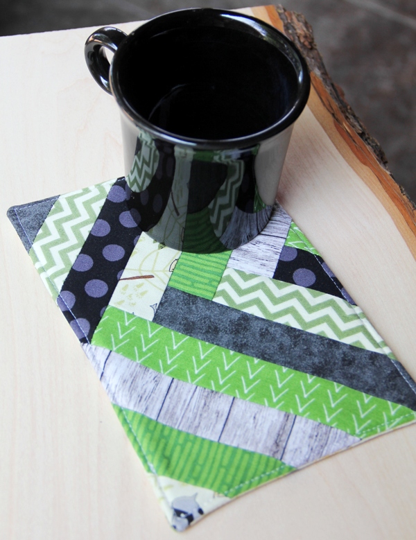 Sewing tutorial: French braid patchwork mug mat