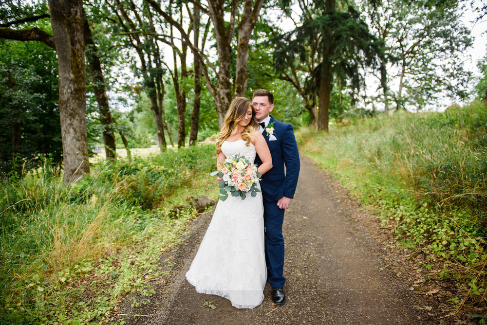 Oregon Garden Resort Wedding Blog Honeysuckle Photography