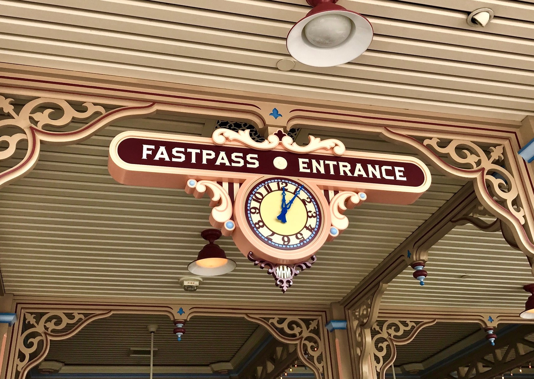 Toy+Story+Fastpass+entrance+Disneyland