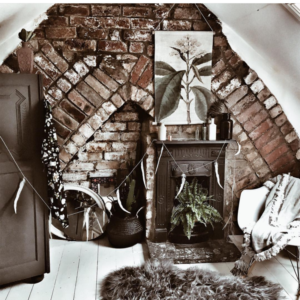  Beautiful Bare Brick Boho Bedroom inspiration from  @hygge_for_home  