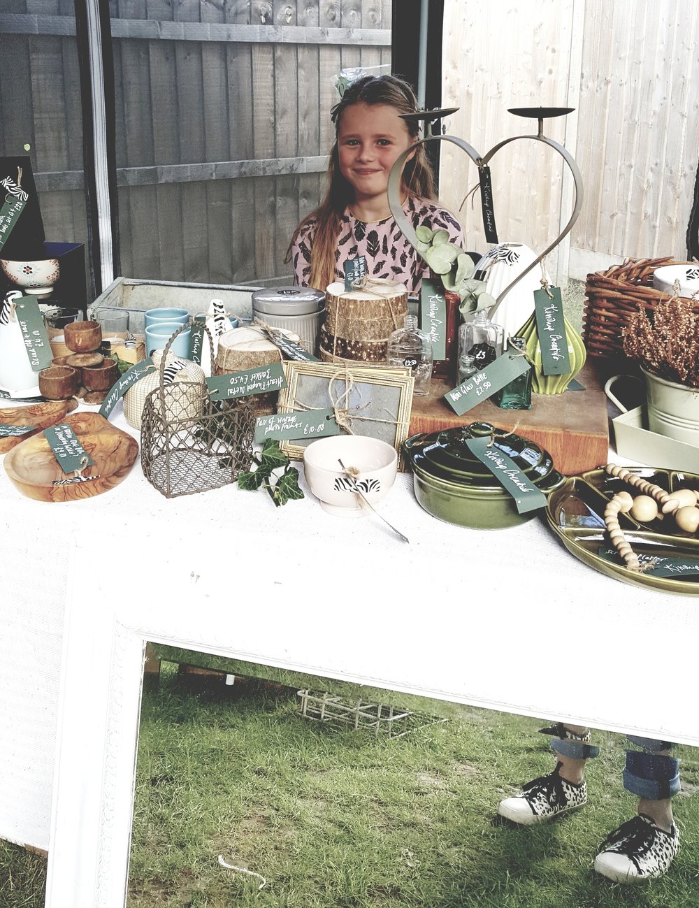  Whilst mum Kay was upstairs running our workshop daughte Bella aka Mini Kinship was downstairs running the family business behind the Kinship Creative stall. 