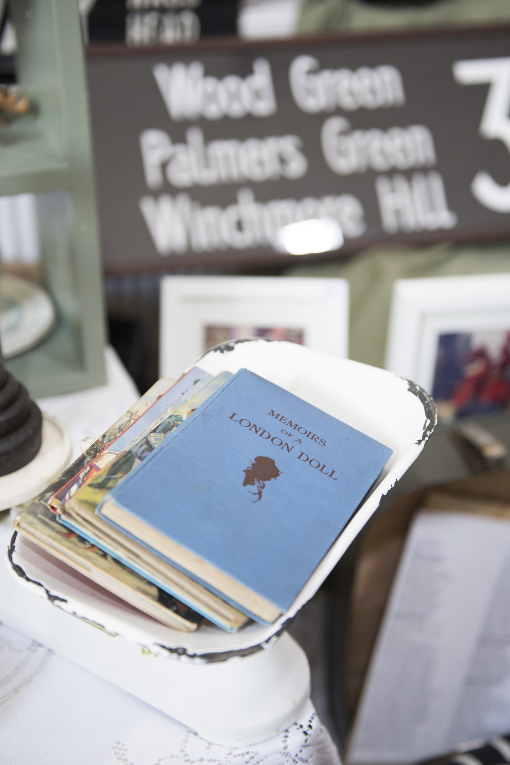  Vintage books tempting shoppers on the stall of @so_sally_vintage as well as her ever popular bus blinds 